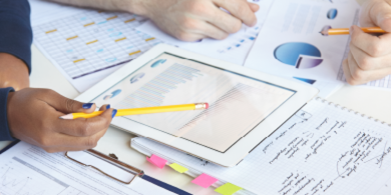 queoval-expert-4-pratiques-a-adopter-pour-simplifier-sa-gestion-financiere-couverture